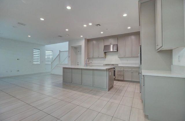 1363 S Shields Ave, Mountain House, CA 95391