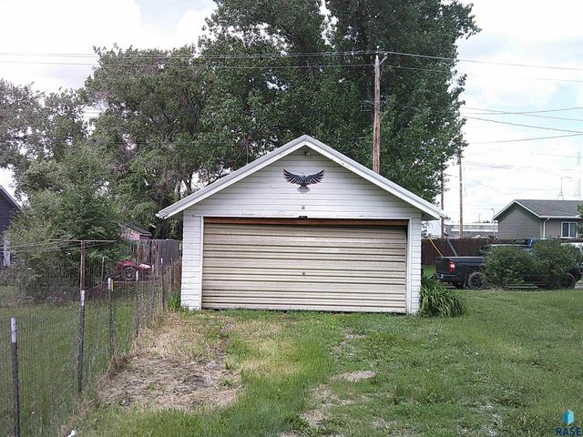714 SW 3rd Ave Avenue, Aberdeen, SD 57041