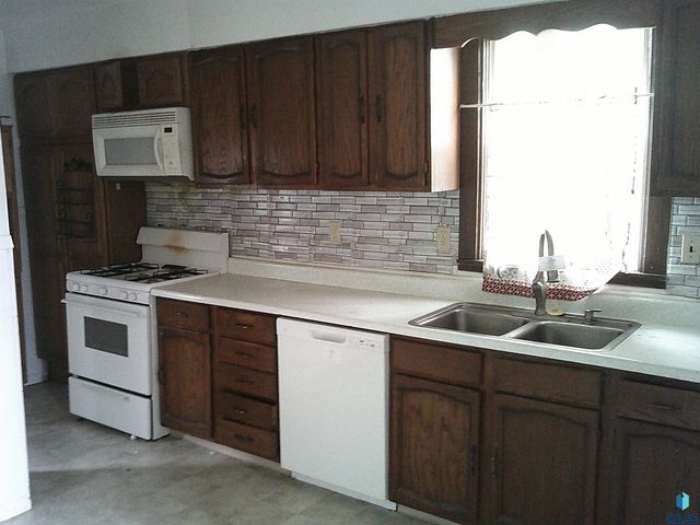 714 SW 3rd Ave Avenue, Aberdeen, SD 57041