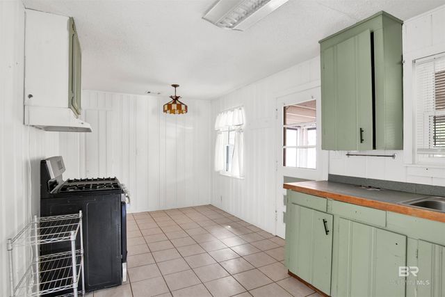 54 Nichols Avenue, Fairhope, AL 36532