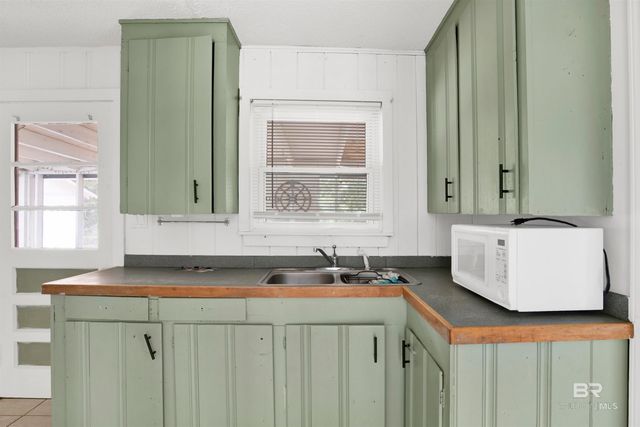 54 Nichols Avenue, Fairhope, AL 36532