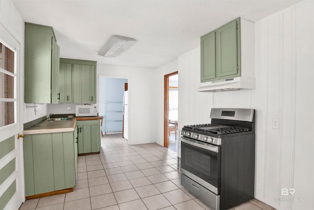 54 Nichols Avenue, Fairhope, AL 36532