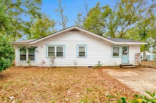 54 Nichols Avenue, Fairhope, AL 36532