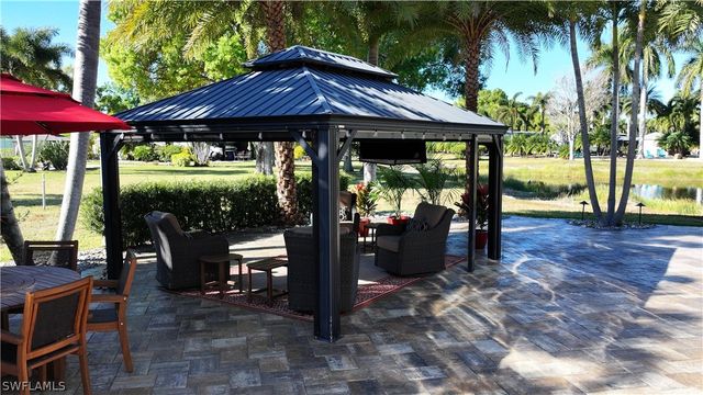 5736 Brightwood DR, Fort Myers, FL 33905