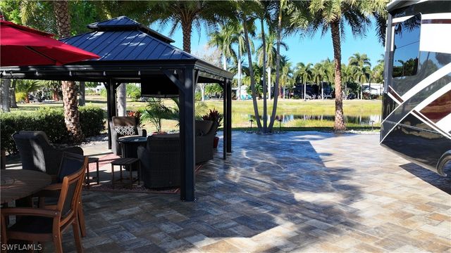 5736 Brightwood DR, Fort Myers, FL 33905