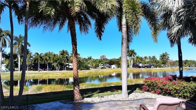 5736 Brightwood DR, Fort Myers, FL 33905