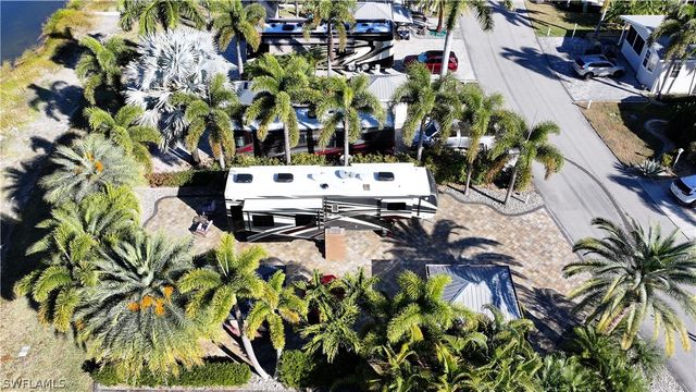 5736 Brightwood DR, Fort Myers, FL 33905