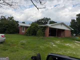 1033 S Highway 1, Swainsboro, GA 30401