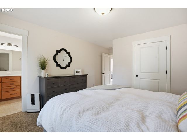 1343 Ne Sunrise Ln, Hillsboro, OR 97124