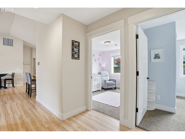 1343 Ne Sunrise Ln, Hillsboro, OR 97124