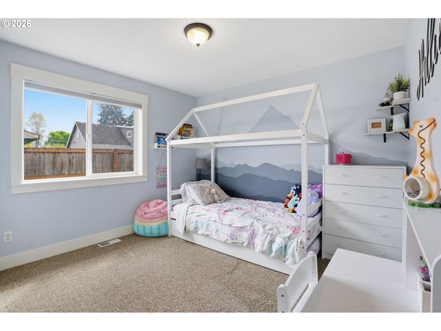 1343 Ne Sunrise Ln, Hillsboro, OR 97124