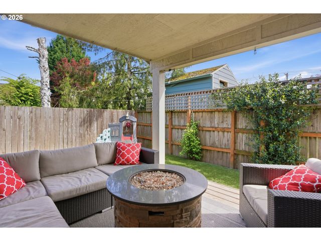 1343 Ne Sunrise Ln, Hillsboro, OR 97124