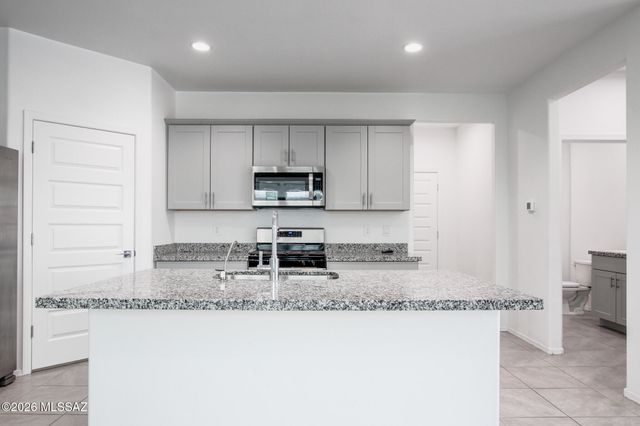 12161 E Ava Lynn Drive, Vail, AZ 85641