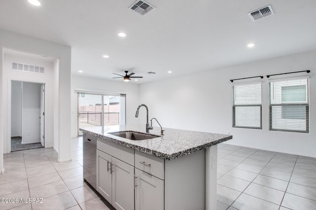 12161 E Ava Lynn Drive, Vail, AZ 85641