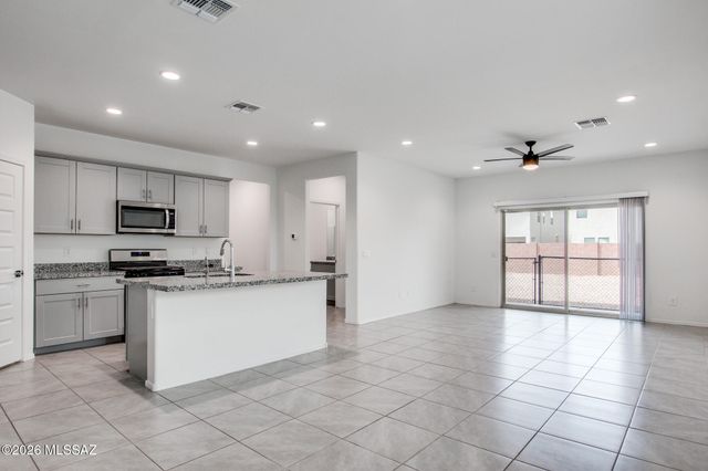 12161 E Ava Lynn Drive, Vail, AZ 85641