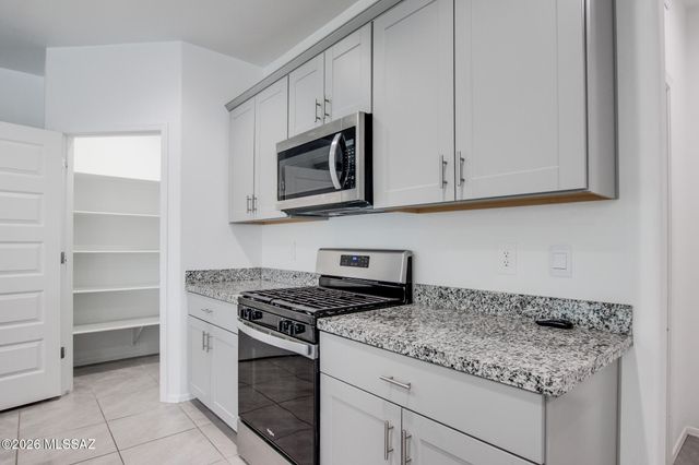 12161 E Ava Lynn Drive, Vail, AZ 85641