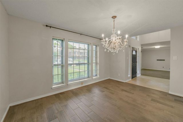 126 Shadow Wood Drive, Sugar Land, TX 77498