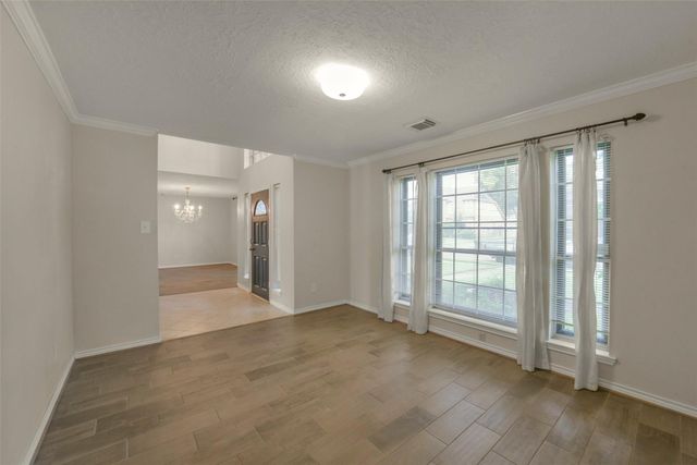 126 Shadow Wood Drive, Sugar Land, TX 77498
