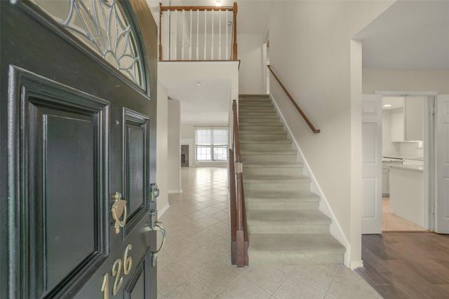 126 Shadow Wood Drive, Sugar Land, TX 77498