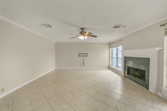 126 Shadow Wood Drive, Sugar Land, TX 77498