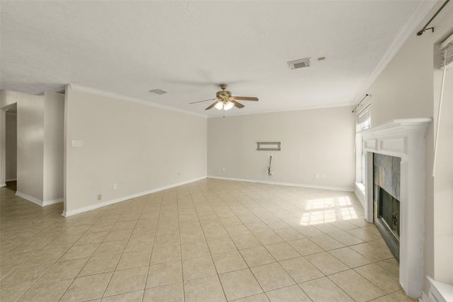 126 Shadow Wood Drive, Sugar Land, TX 77498