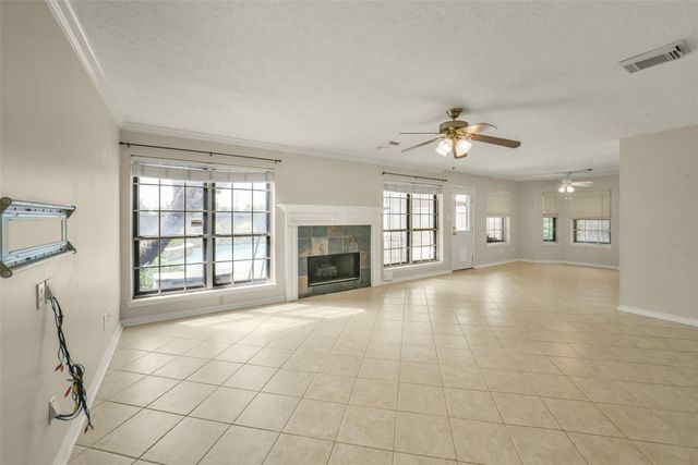 126 Shadow Wood Drive, Sugar Land, TX 77498
