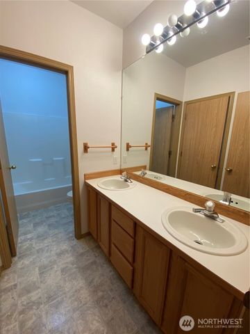 14703 151st Avenue E, Orting, WA 98360