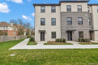 2817 Summers Place, Troy, MI 48084