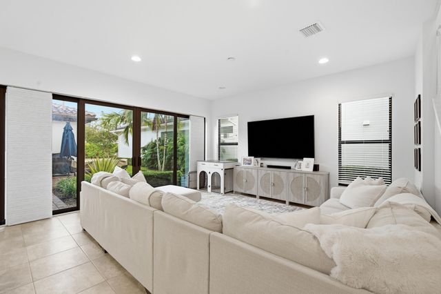 13334 Machiavelli Way, Palm Beach Gardens, FL 33418