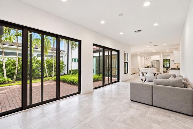 13334 Machiavelli Way, Palm Beach Gardens, FL 33418