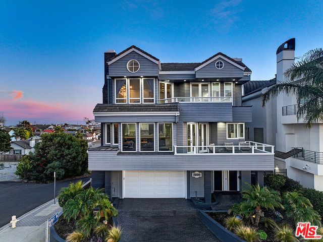 7800 Veragua Drive, Playa Del Rey, CA 90293