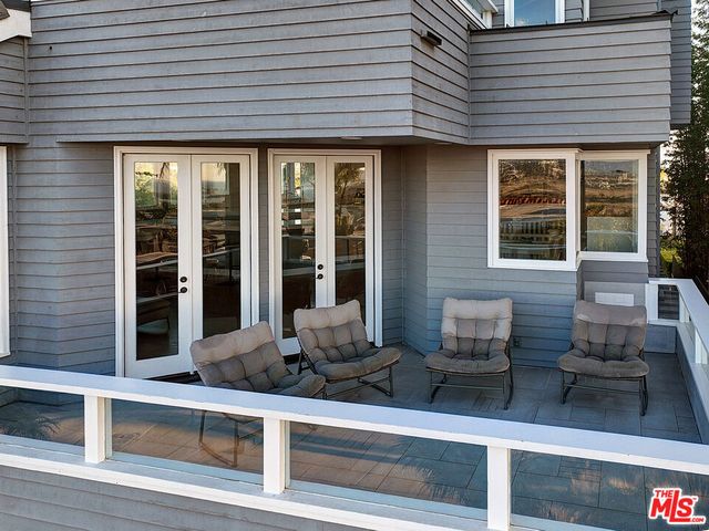 7800 Veragua Drive, Playa Del Rey, CA 90293