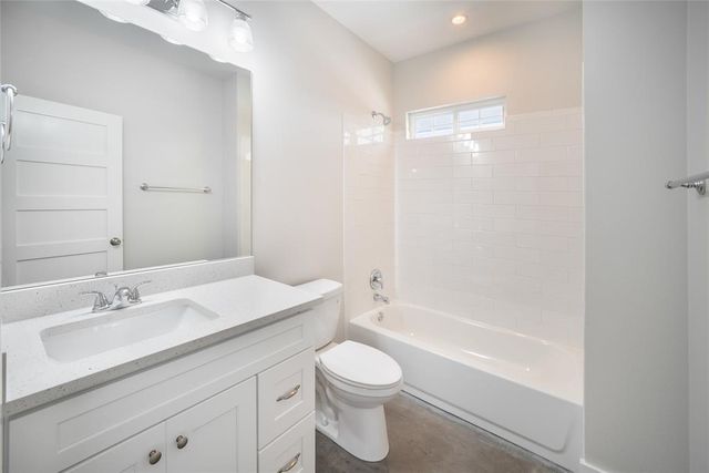 500 Harmon Hills CV E, Dripping Springs, TX 78620