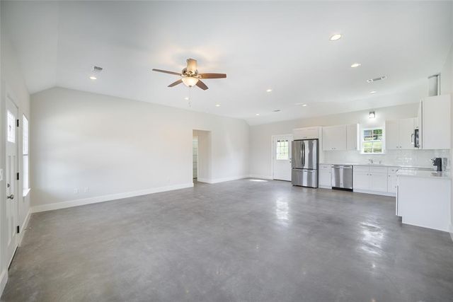 500 Harmon Hills CV E, Dripping Springs, TX 78620