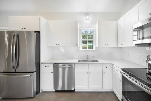 500 Harmon Hills CV E, Dripping Springs, TX 78620