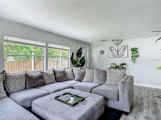 121 ALOHA TERRACE, Port Orange, FL 32129