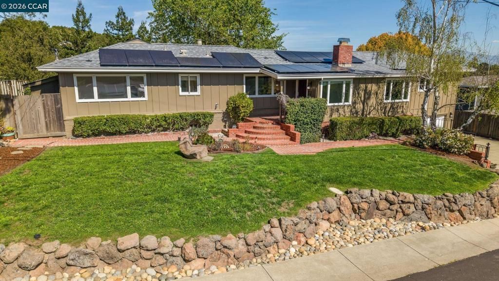 102 Hillcrest Dr, Orinda, CA 94563