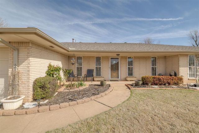 941 NW 32nd Street, Moore, OK 73160