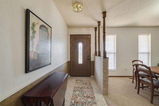 941 NW 32nd Street, Moore, OK 73160