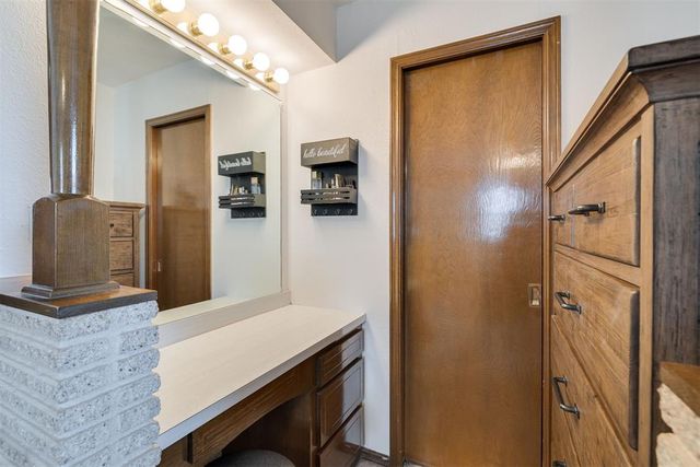941 NW 32nd Street, Moore, OK 73160