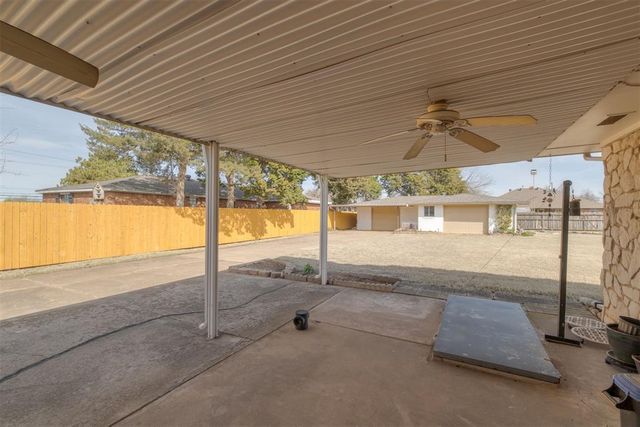 941 NW 32nd Street, Moore, OK 73160