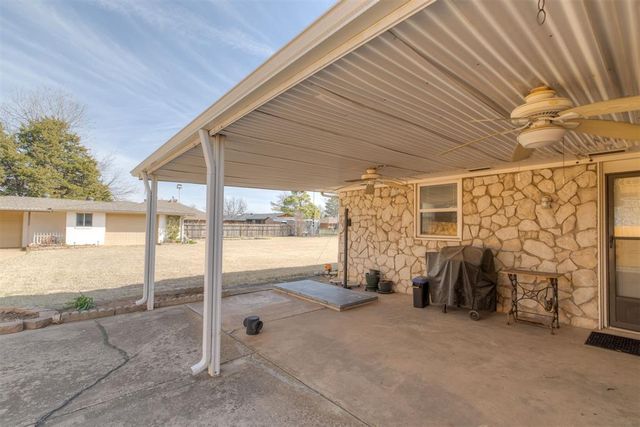 941 NW 32nd Street, Moore, OK 73160