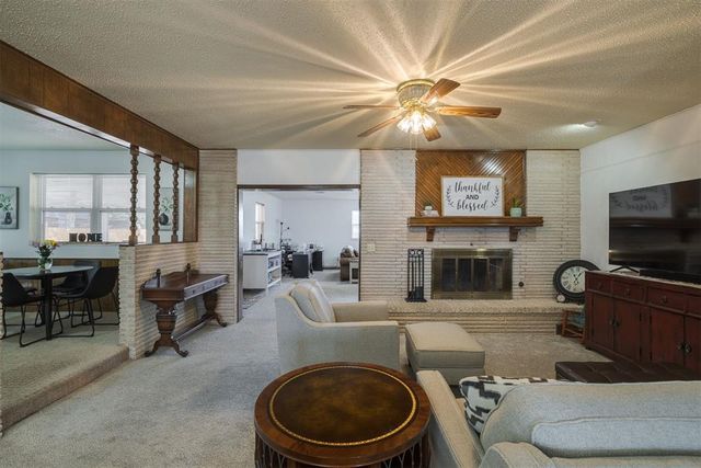 941 NW 32nd Street, Moore, OK 73160