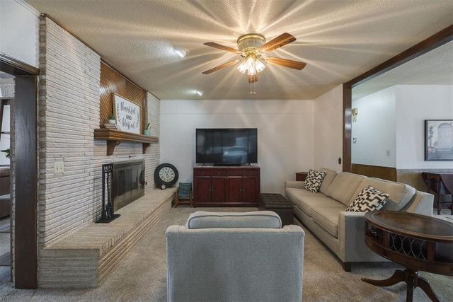 941 NW 32nd Street, Moore, OK 73160
