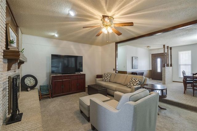 941 NW 32nd Street, Moore, OK 73160
