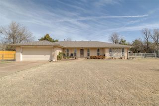 941 NW 32nd Street, Moore, OK 73160
