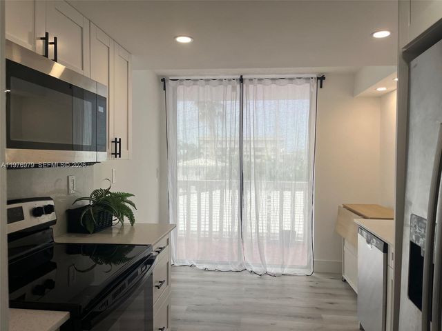 8530 Byron Ave 402, Miami Beach, FL 33141