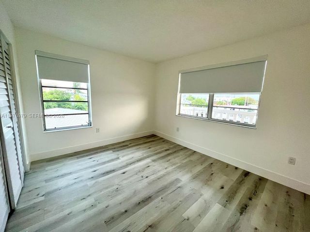 8530 Byron Ave 402, Miami Beach, FL 33141