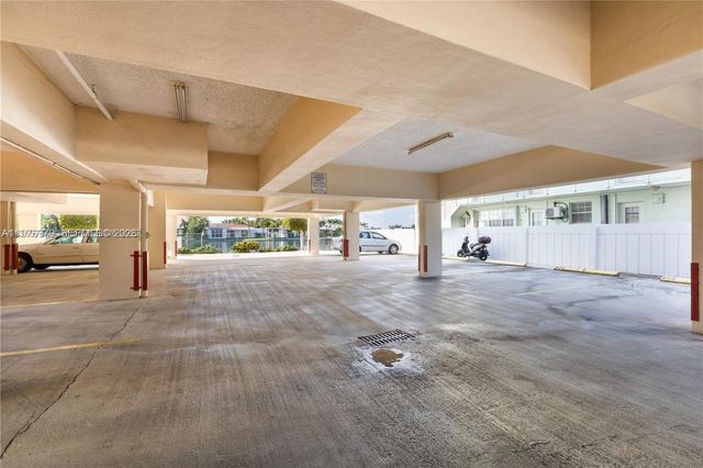 8530 Byron Ave 402, Miami Beach, FL 33141