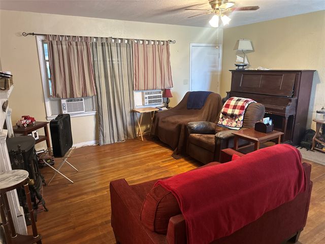 567 N Rice, Hamilton, TX 76531